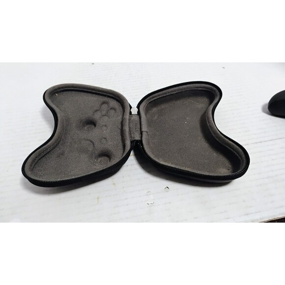 MICROSOFT XBOX ELITE SERIES 2 CONTROLLER W CASE NOT WORKING PARTS OR REPAIR ONLY - Picture 5 of 6